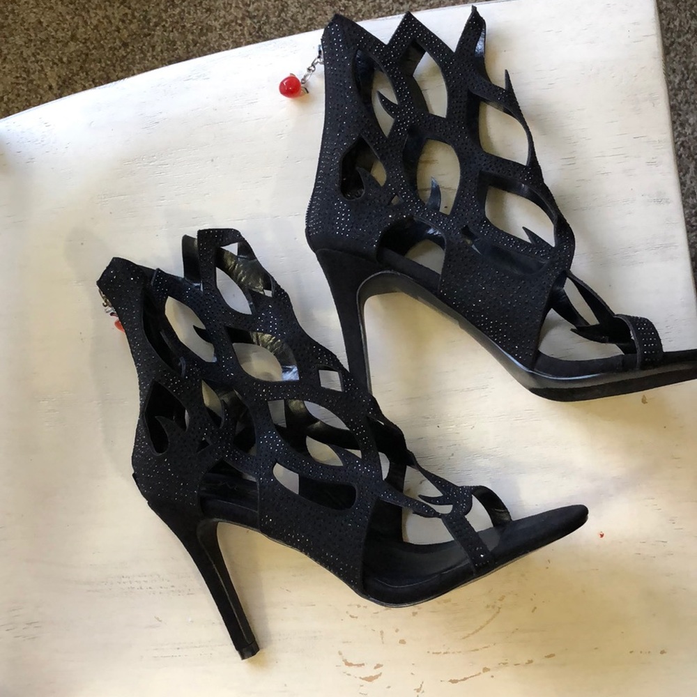 Hot topic once shoes